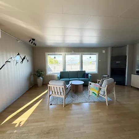 Floor With Great View *